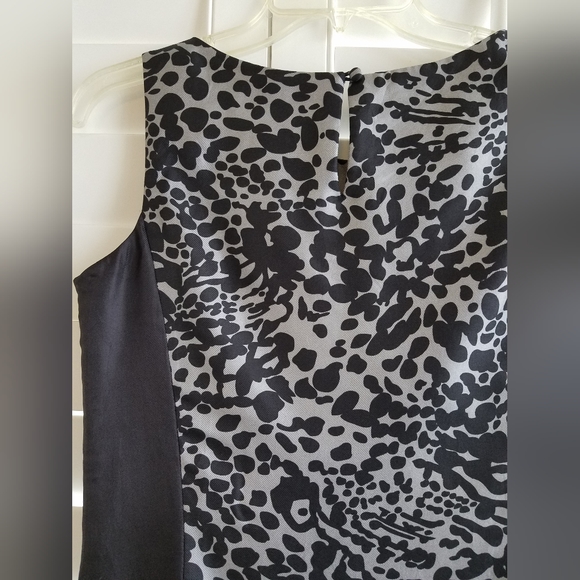 NEW - Ann Taylor Black and Gray Animal-Print Shift Dress -- Size 2 - Picture 4 of 7